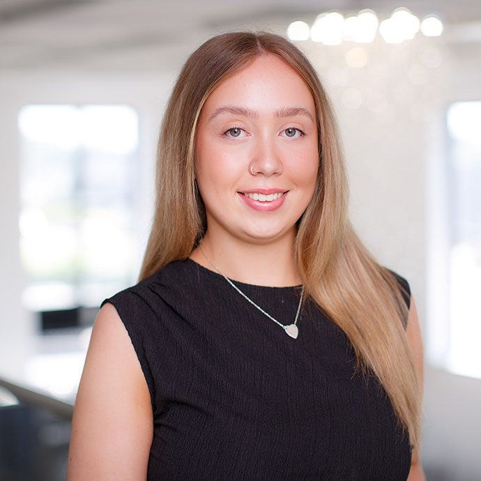 Ella Knight, Gesols